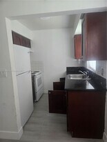 4090 NW 31st Terrace in Lauderdale Lakes, FL - Building Photo