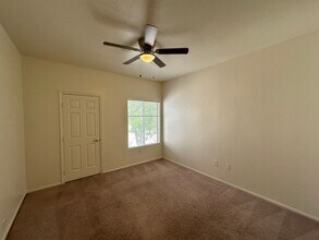 1501 Cardinal Peak Ln in Las Vegas, NV - Building Photo - Building Photo