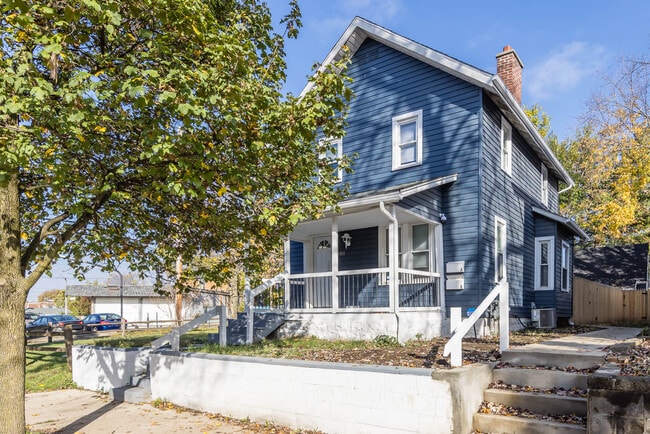 property at 482 E Jenkins Ave