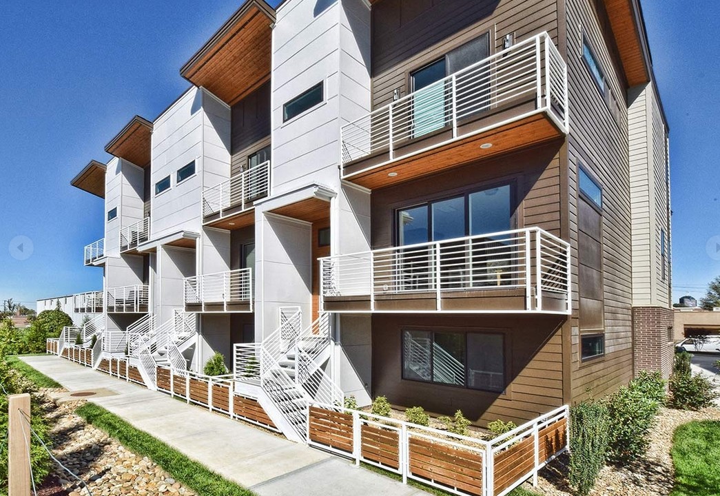 Lumina Townhomes in Charlotte, NC - Foto de edificio