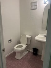 6424 E Bates Ave in Denver, CO - Foto de edificio - Building Photo