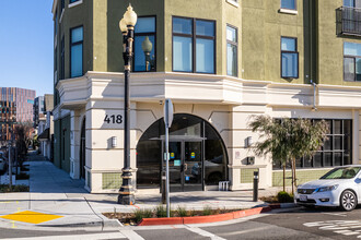 Linden Apartments in South San Francisco, CA - Foto de edificio - Building Photo