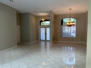 472 Fairmont Ln in Weston, FL - Building Photo - Building Photo