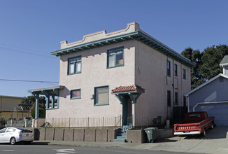 717 Sacramento St in Vallejo, CA - Foto de edificio - Building Photo