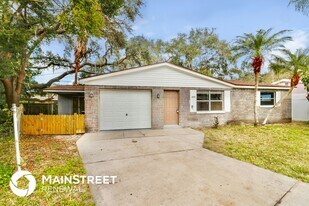 4929 Amherst Ct in New Port Richey, FL - Building Photo