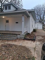 602 S Oak St in Sapulpa, OK - Building Photo