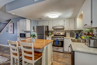 172 Robin Ln in Panama City Beach, FL - Foto de edificio - Building Photo