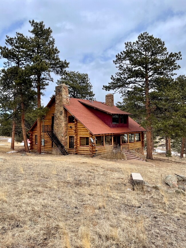 3501 Devils Gulch Rd in Estes Park, CO - Building Photo - Building Photo