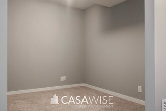 9113-111 111 Ave NW in Edmonton, AB - Building Photo - Building Photo