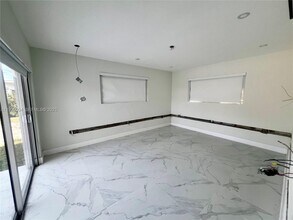 18891 NE 20th Ave in North Miami Beach, FL - Building Photo - Building Photo