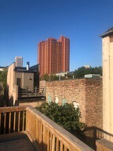 32 W Montgomery St, Unit A in Baltimore, MD - Building Photo - Building Photo