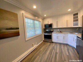 525 Imperial Way-Unit -I8-810 in Bayport, NY - Building Photo - Building Photo