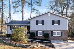 4928 Spirit Ct SW, Unit 523 in Stone Mountain, GA - Building Photo