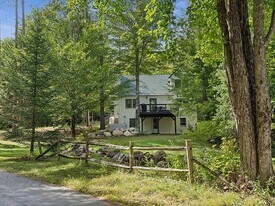 373 Vernon St in Bethel, ME - Building Photo