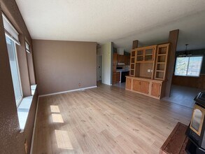3023 SW Overlook Pl in Pendleton, OR - Building Photo - Building Photo