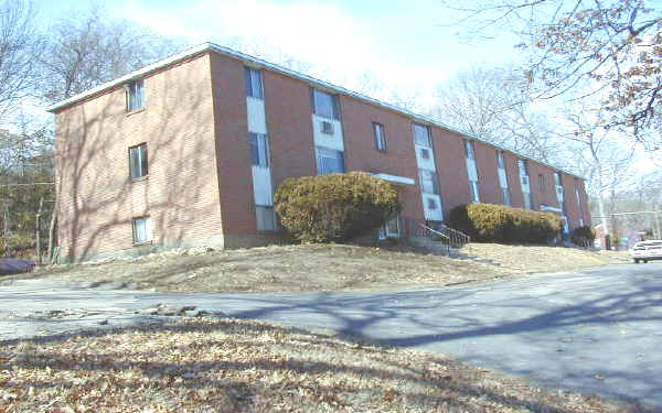 130 Dean Ave in Franklin, MA - Foto de edificio