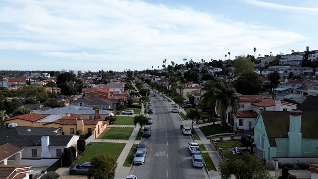 4191 Angeles Vista Blvd in View Park, CA - Building Photo - Building Photo