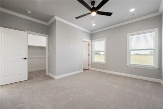 2811 SW Hampshire Ave in Bentonville, AR - Building Photo - Building Photo