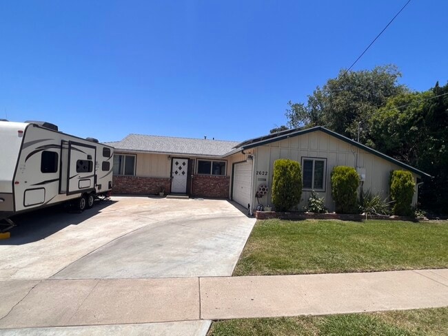 2622 Sprig Pl in San Diego, CA - Foto de edificio - Building Photo