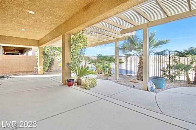 2117 Thames View St in Henderson, NV - Building Photo - Building Photo