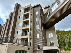 310 Iron Horse Way in Winter Park, CO - Building Photo - Building Photo