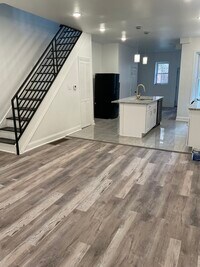 1212 N Alden St photo'