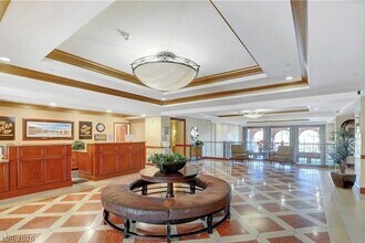 30 Strada Di Villaggio in Henderson, NV - Foto de edificio - Building Photo