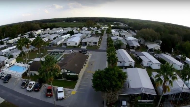 Windward Knoll in Thonotosassa, FL - Foto de edificio