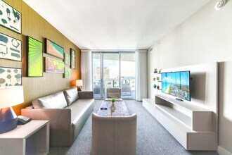 4111 S Ocean Dr in Hollywood, FL - Building Photo - Building Photo