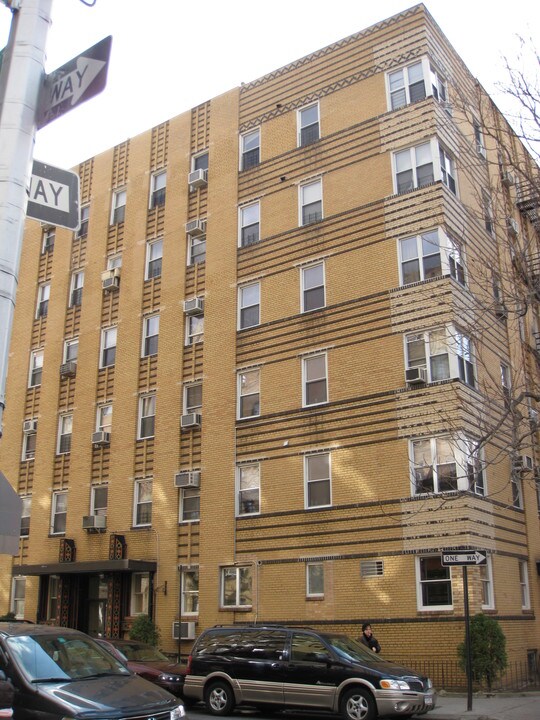 1400 51st Ave in Brooklyn, NY - Building Photo