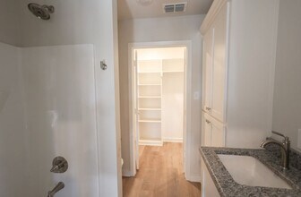 8449 Garrett Dr in Tyler, TX - Building Photo - Building Photo
