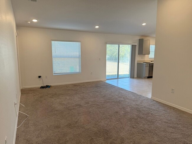 225 Dogfish Ln in Poinciana, FL - Building Photo - Building Photo