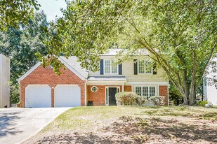 2640 Woodside Dr in Duluth, GA - Building Photo