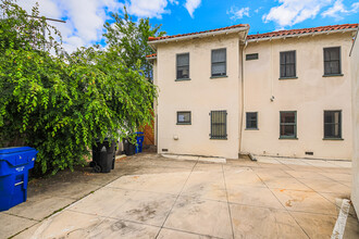 6261 W Olympic Blvd in Los Angeles, CA - Building Photo - Building Photo