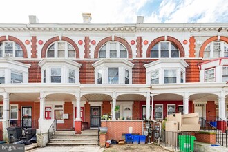 5012 Walnut St-Unit -UNIT 2 in Philadelphia, PA - Building Photo - Building Photo