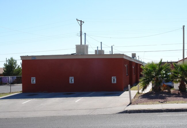 3828-3832 Hayes Ave in El Paso, TX - Building Photo - Building Photo