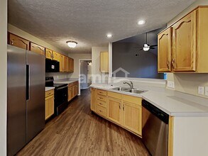 2922 Wills Ct in Spring Hill, TN - Foto de edificio - Building Photo