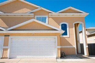 15433 Cruiser St in Corpus Christi, TX - Building Photo