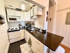 140 Beacon St in Boston, MA - Building Photo - Building Photo