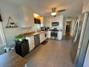 54 Highland Terrace in Stratford, CT - Building Photo - Building Photo