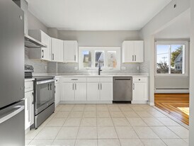 42 William St, Unit 1A in Medford, MA - Building Photo