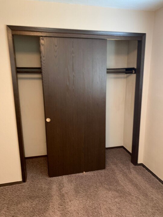 405 3rd Ave SW in Cascade, IA - Building Photo