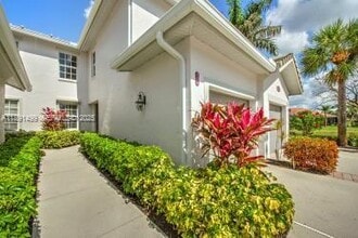 8385 Whisper Trace Way in Naples, FL - Building Photo - Building Photo