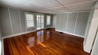 124 Branch Rd in Thomaston, CT - Building Photo - Building Photo