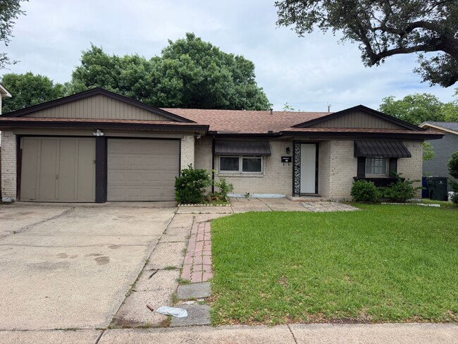 4417 Princeton Dr