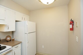 Park At Westridge in Raytown, MO - Foto de edificio - Interior Photo