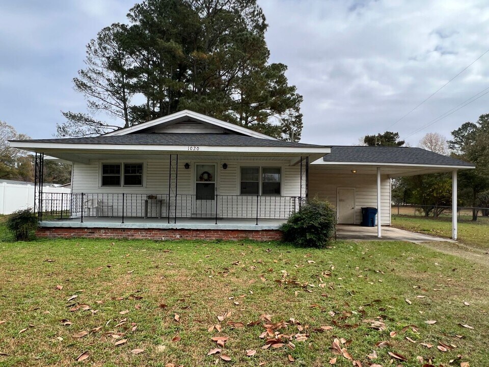 1020 Fairground Rd in Dunn, NC - Building Photo
