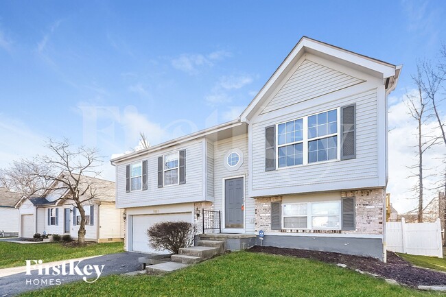 1961 Big Tree Dr in Columbus, OH - Foto de edificio - Building Photo