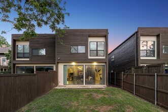 2913 Reagan St in Dallas, TX - Building Photo - Building Photo