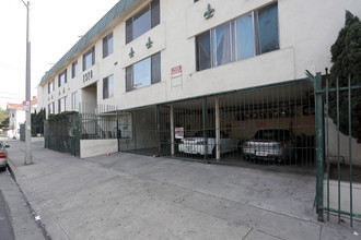 2320 W 12th St in Los Angeles, CA - Foto de edificio - Building Photo